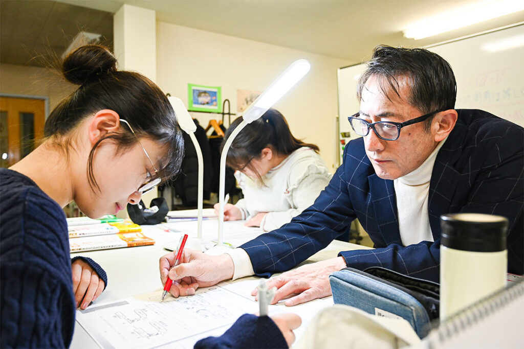 楽しく競い合う、刺激し合える少人数指導